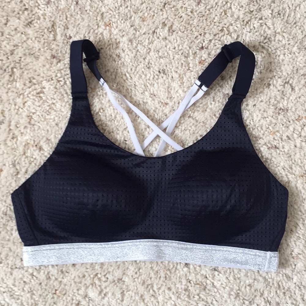 Victoria’s Secret sport bra